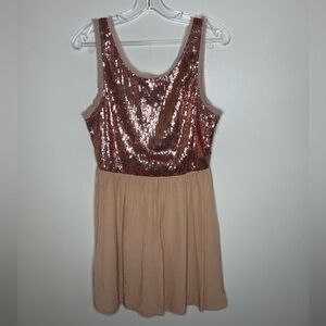 Lush sequin mini, in rose gold, like new condition